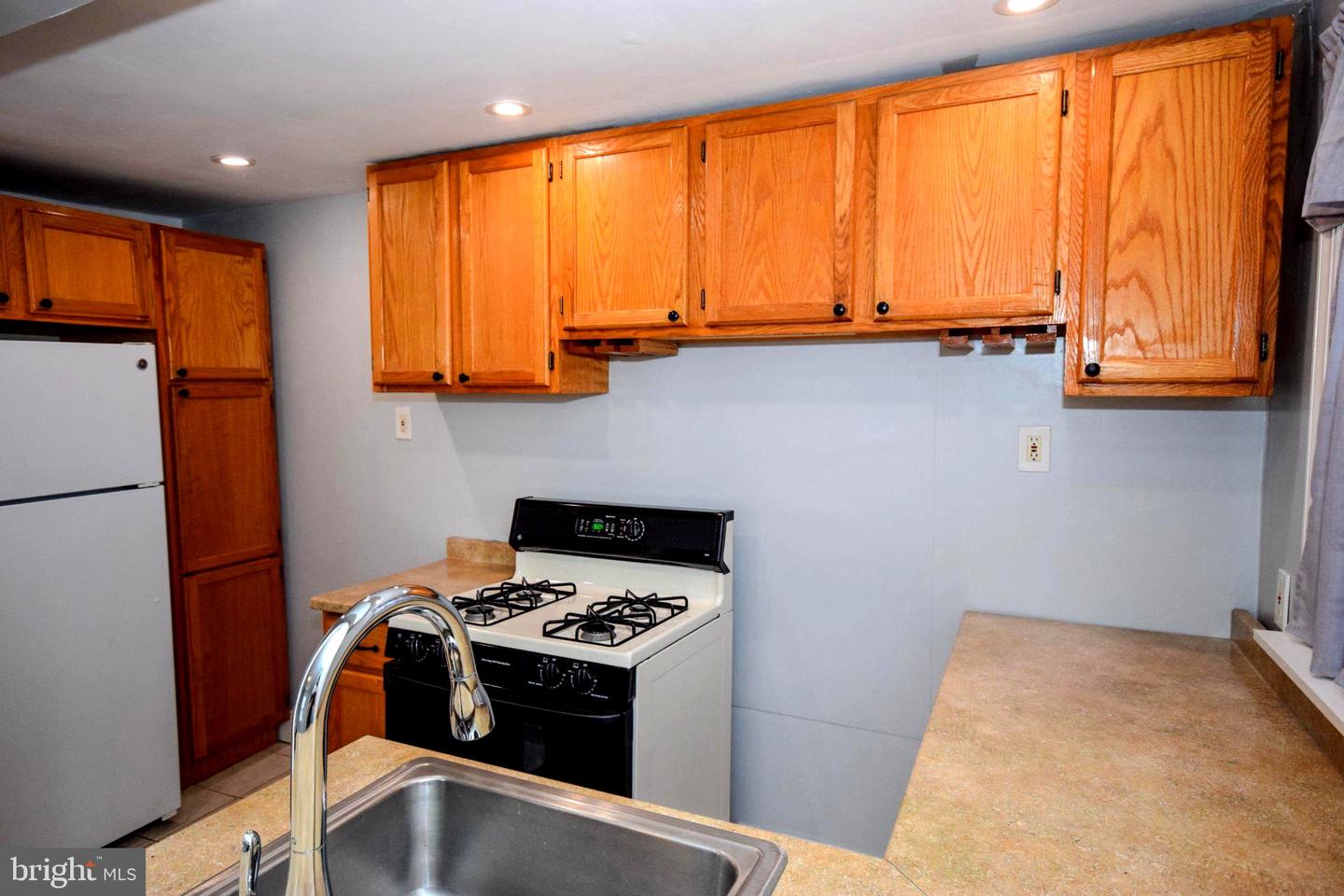 680 Clymer Ln Property Photo 13