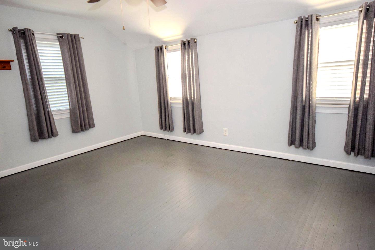680 Clymer Ln Property Photo 20