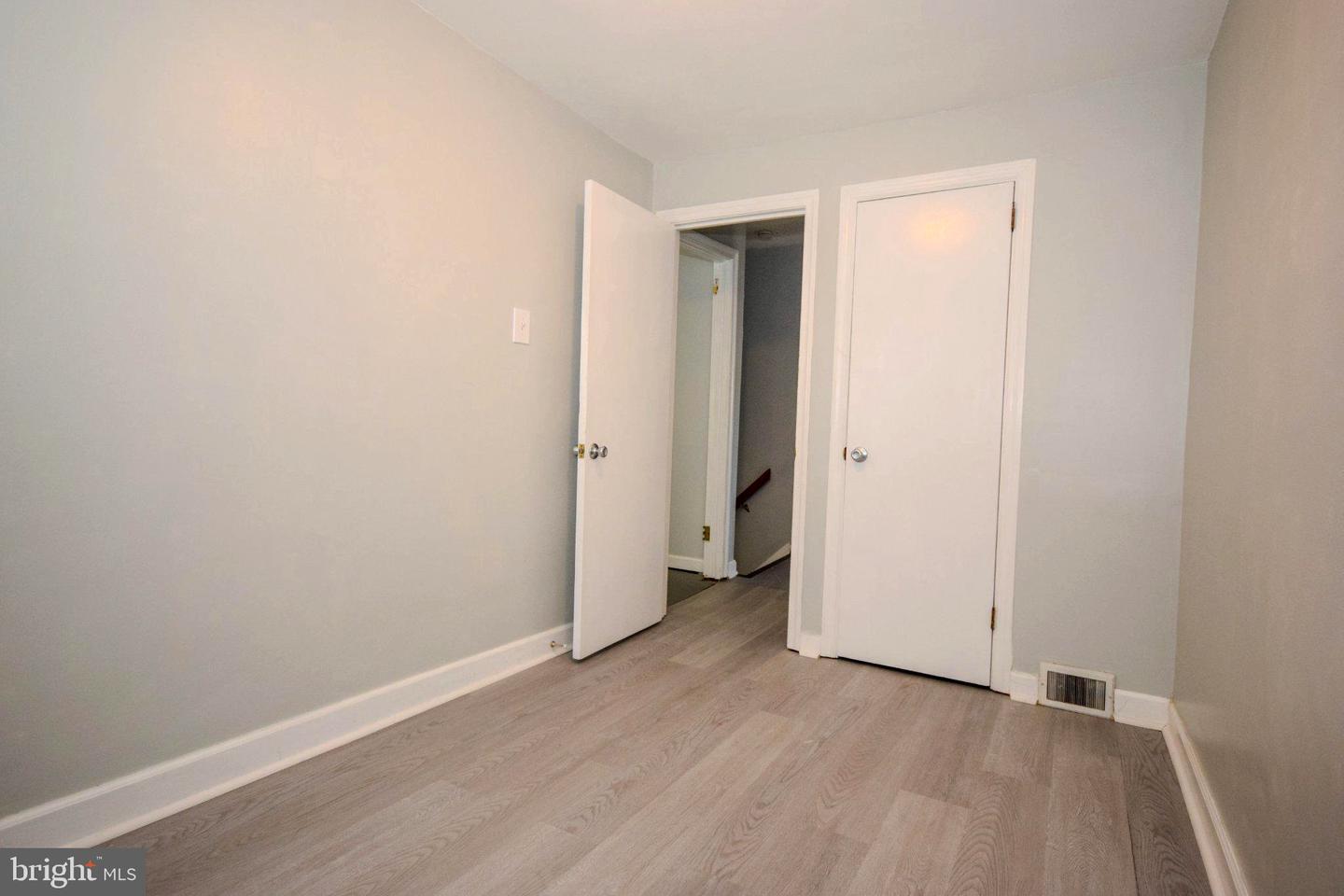 680 Clymer Ln Property Photo 23