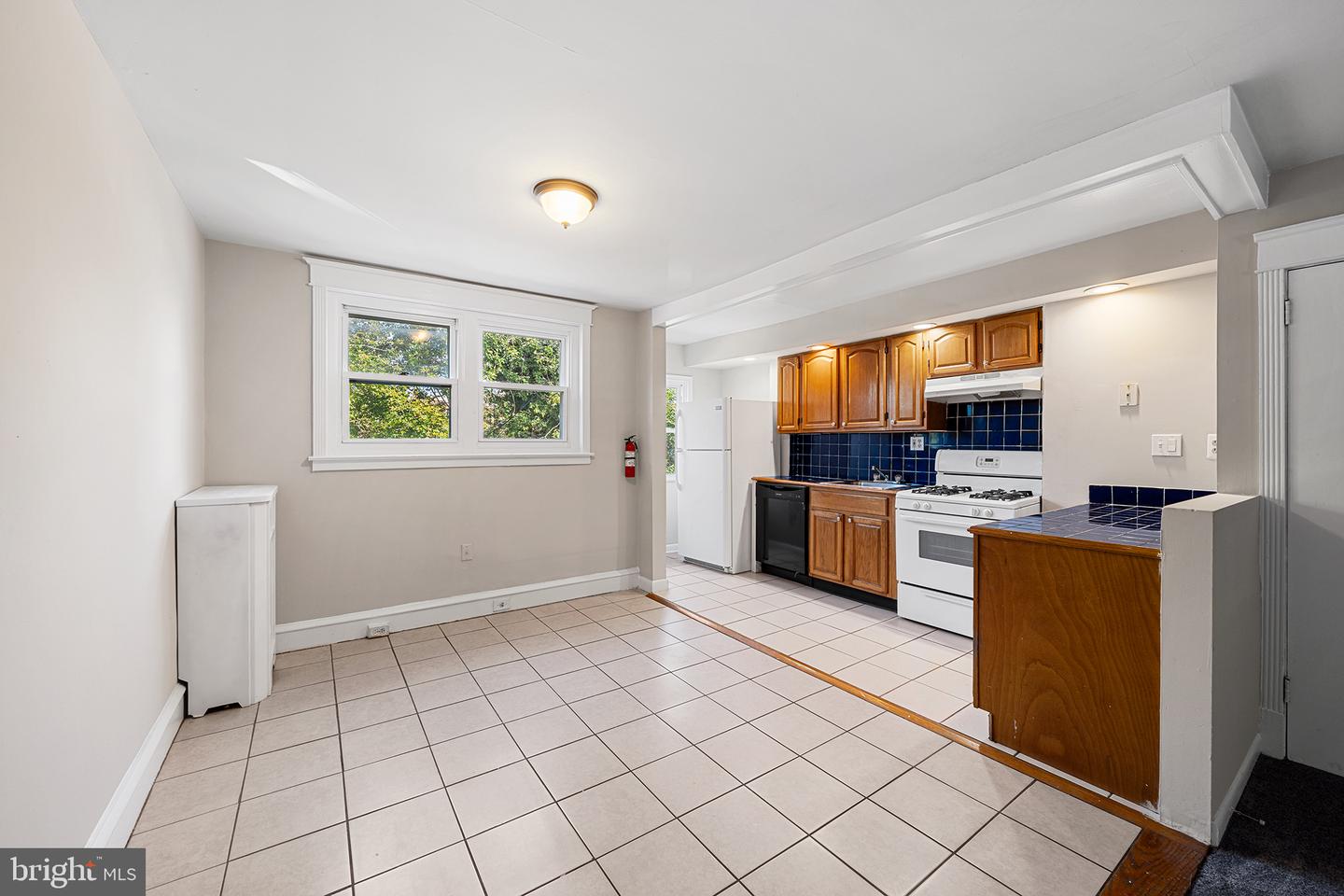 7039 Guilford Rd Property Photo 8