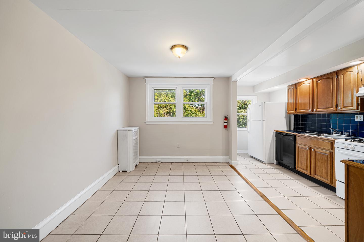 7039 Guilford Rd Property Photo 9
