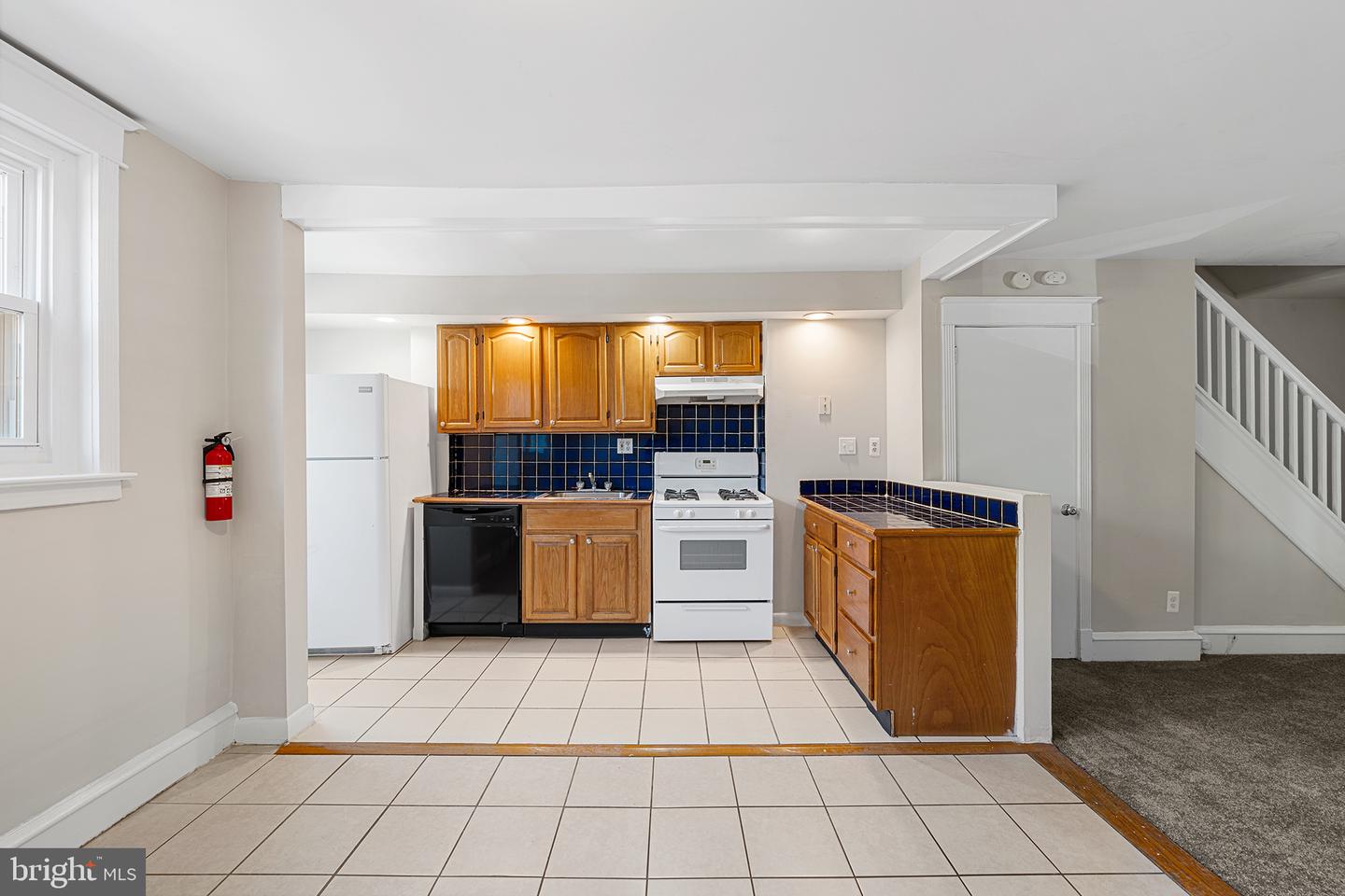 7039 Guilford Rd Property Photo 10
