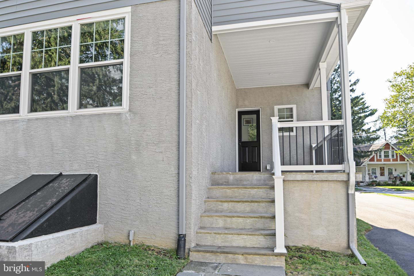 2629 Summit Ave Property Photo 48