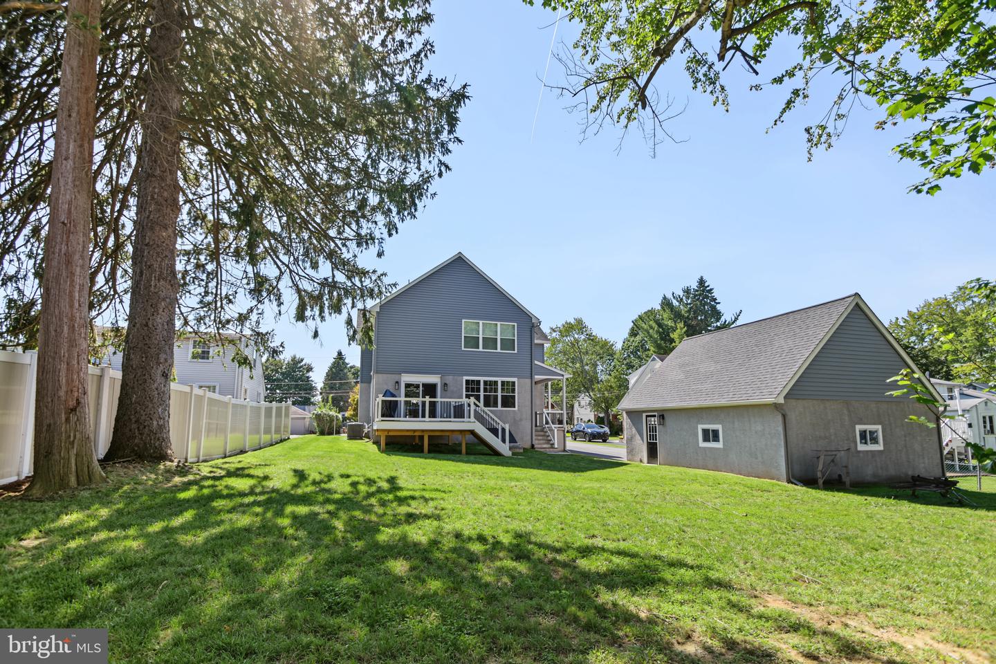 2629 Summit Ave Property Photo 53