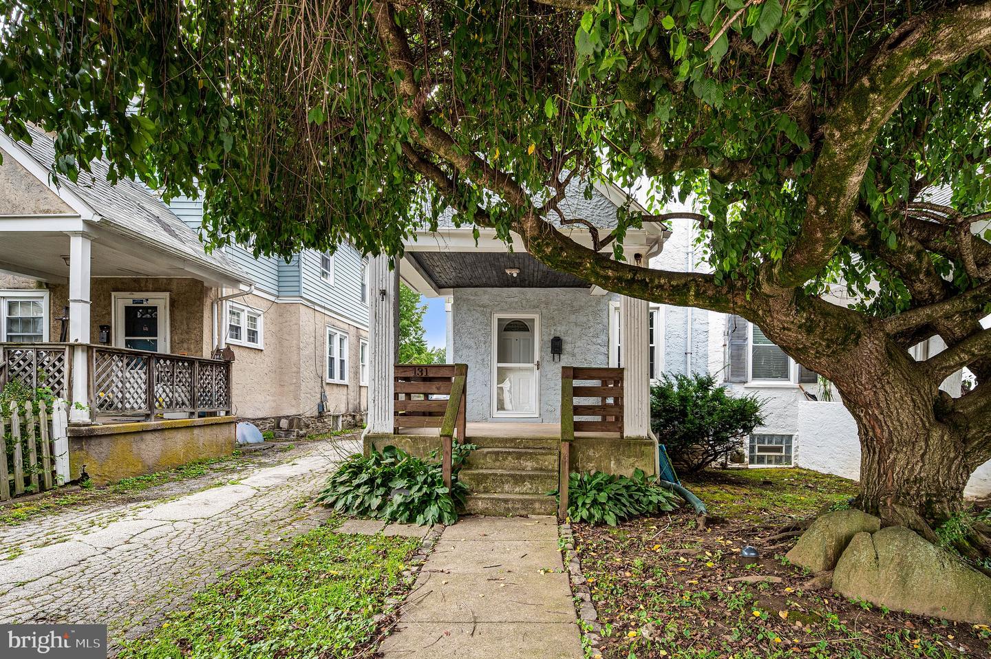 131 EACHUS AVE Property Photo 1