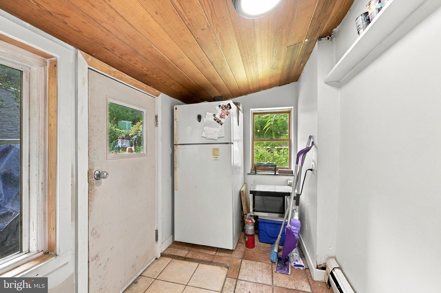 361 Parkmount Rd Property Photo 12