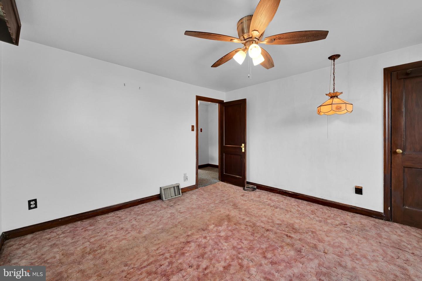 808 Hampshire Rd Property Photo 16