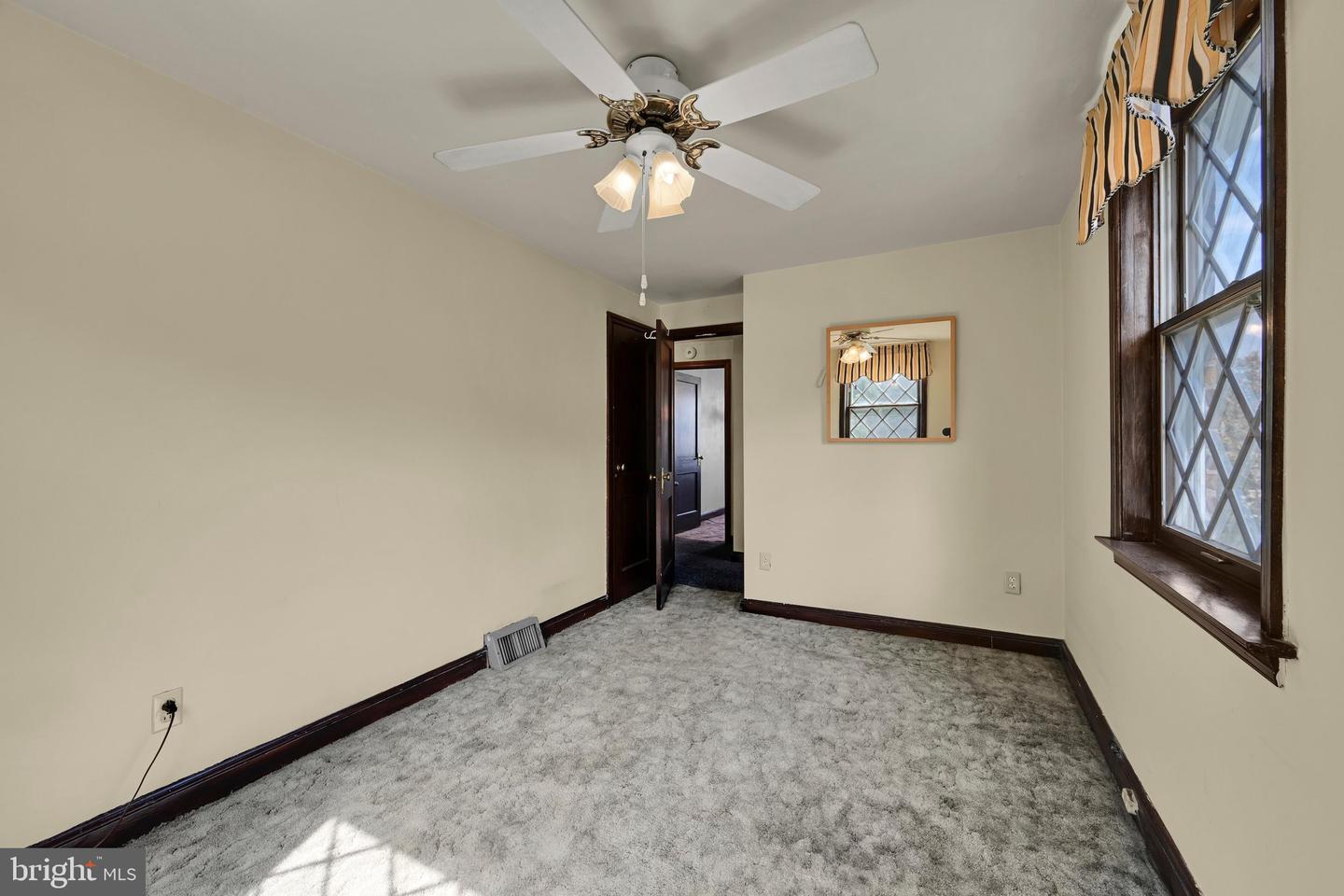 808 Hampshire Rd Property Photo 20