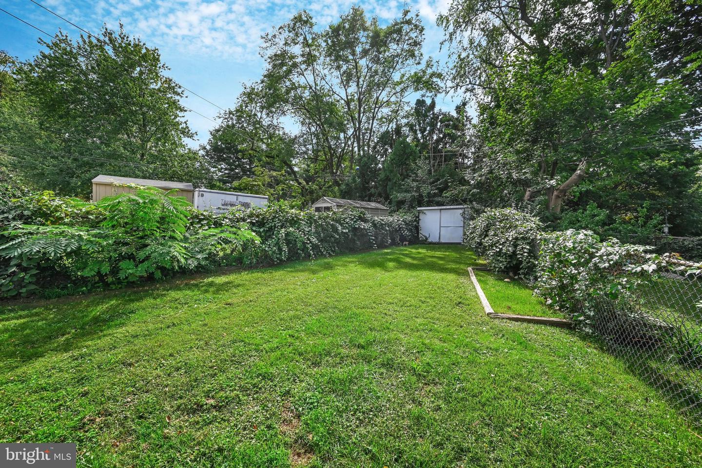 808 Hampshire Rd Property Photo 31
