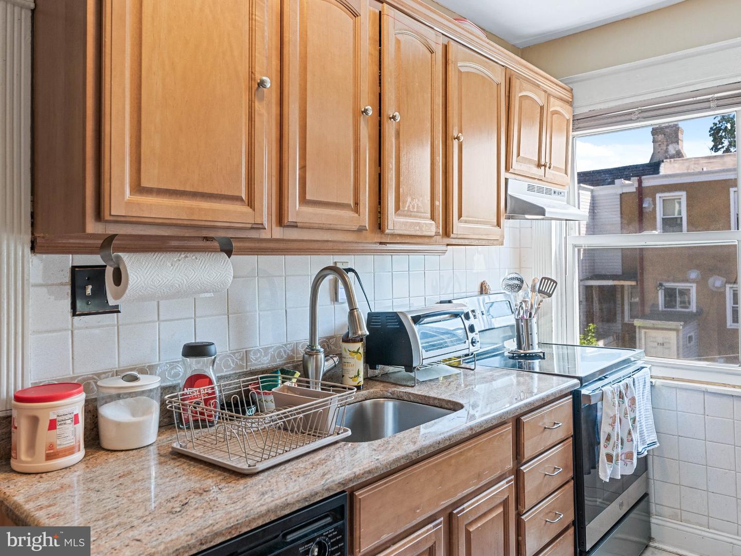257 Long Ln Property Photo 8