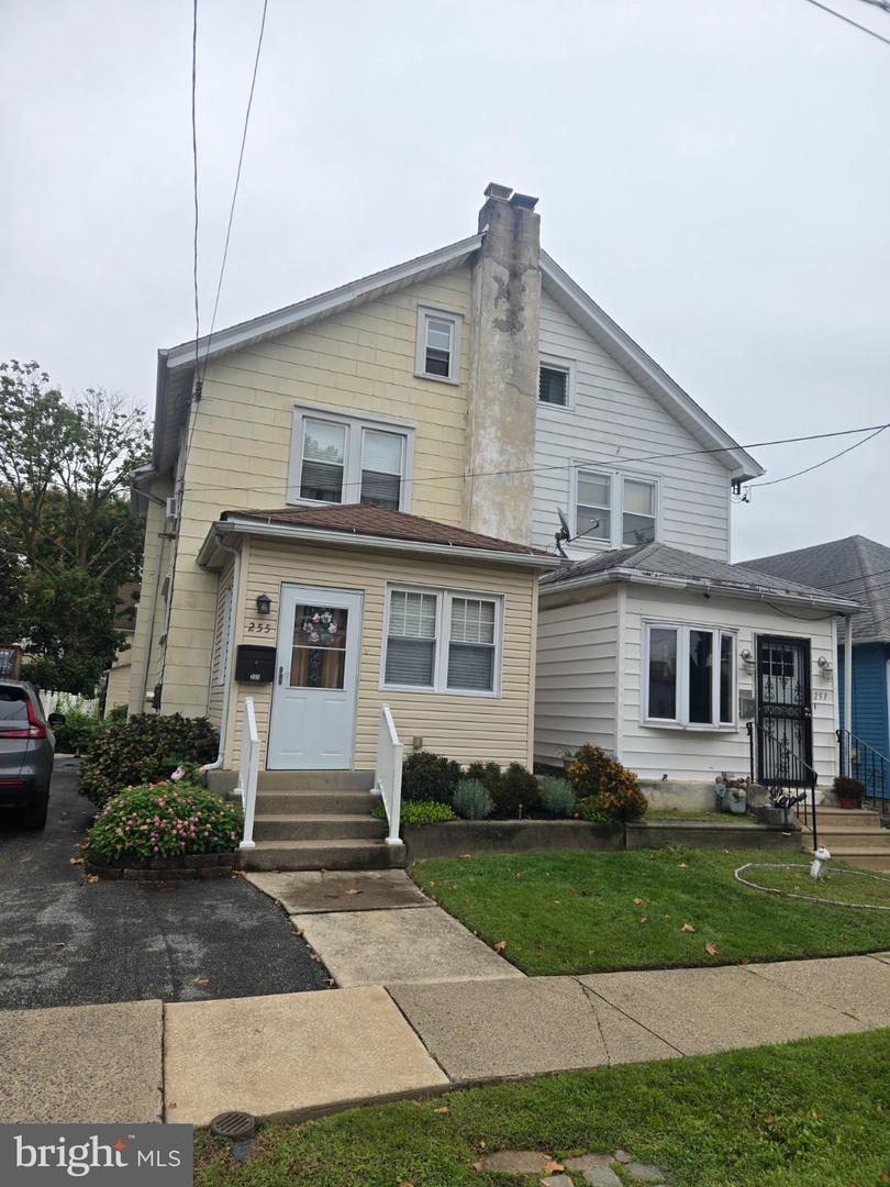 255 Hirst Ave Property Photo 1