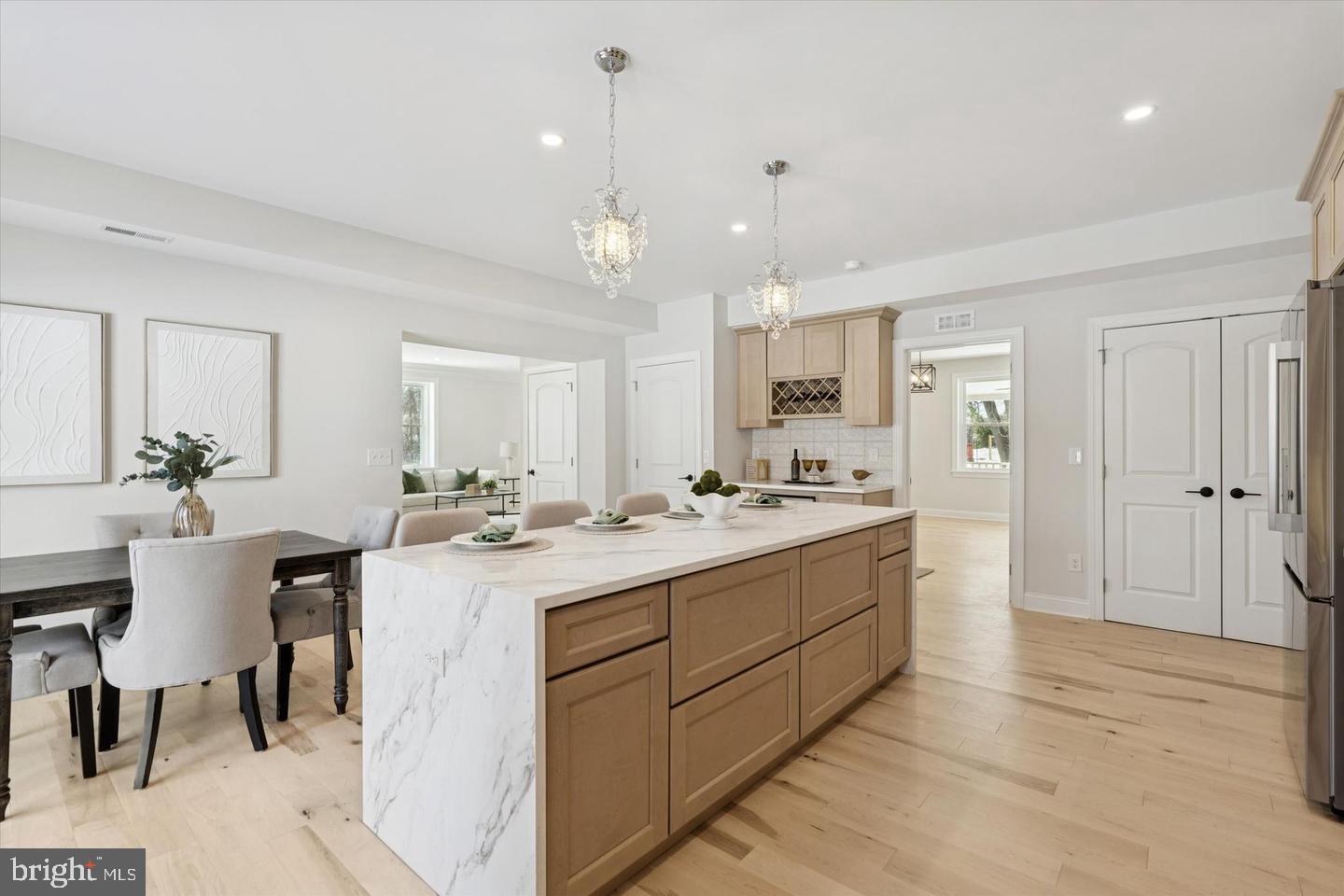 PADE2124396 Property Photo 12