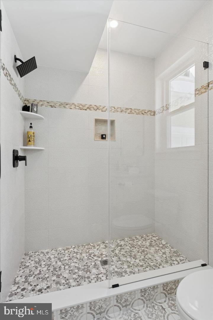 PADE2124396 Property Photo 17