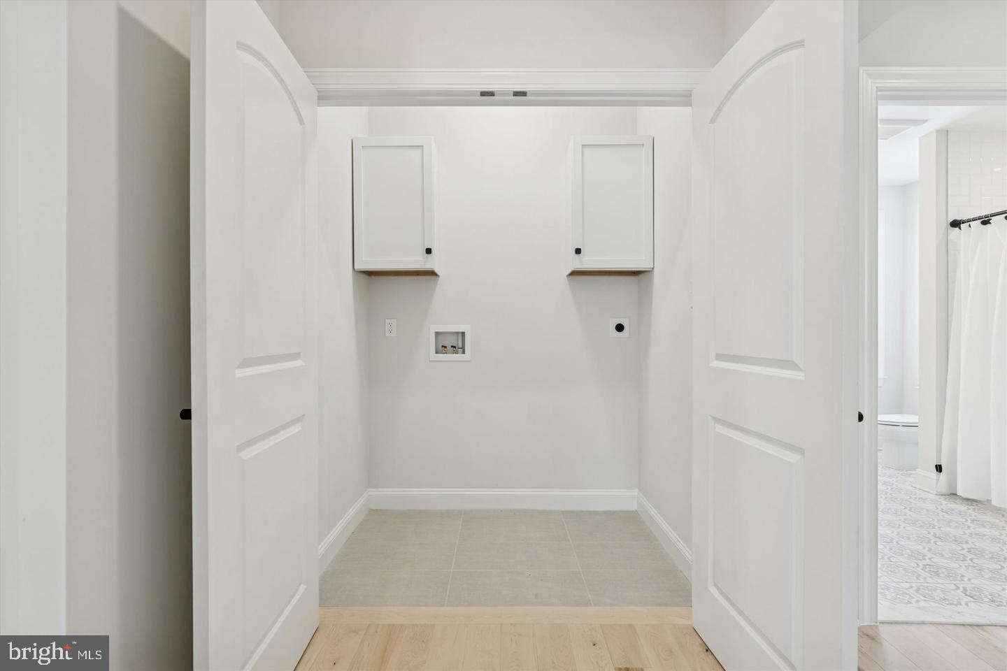 PADE2124396 Property Photo 24