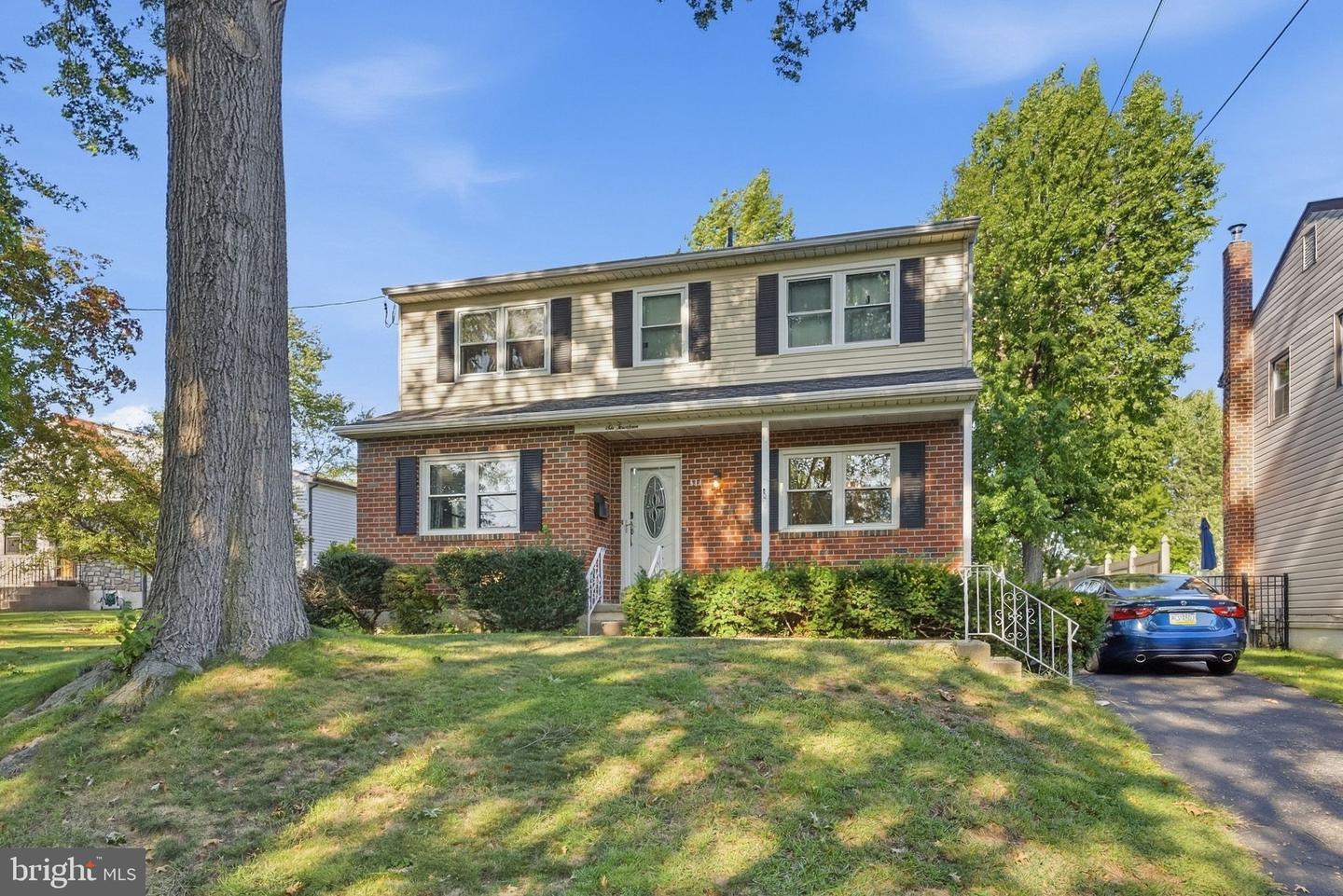 614 Highland Ter Property Photo 1