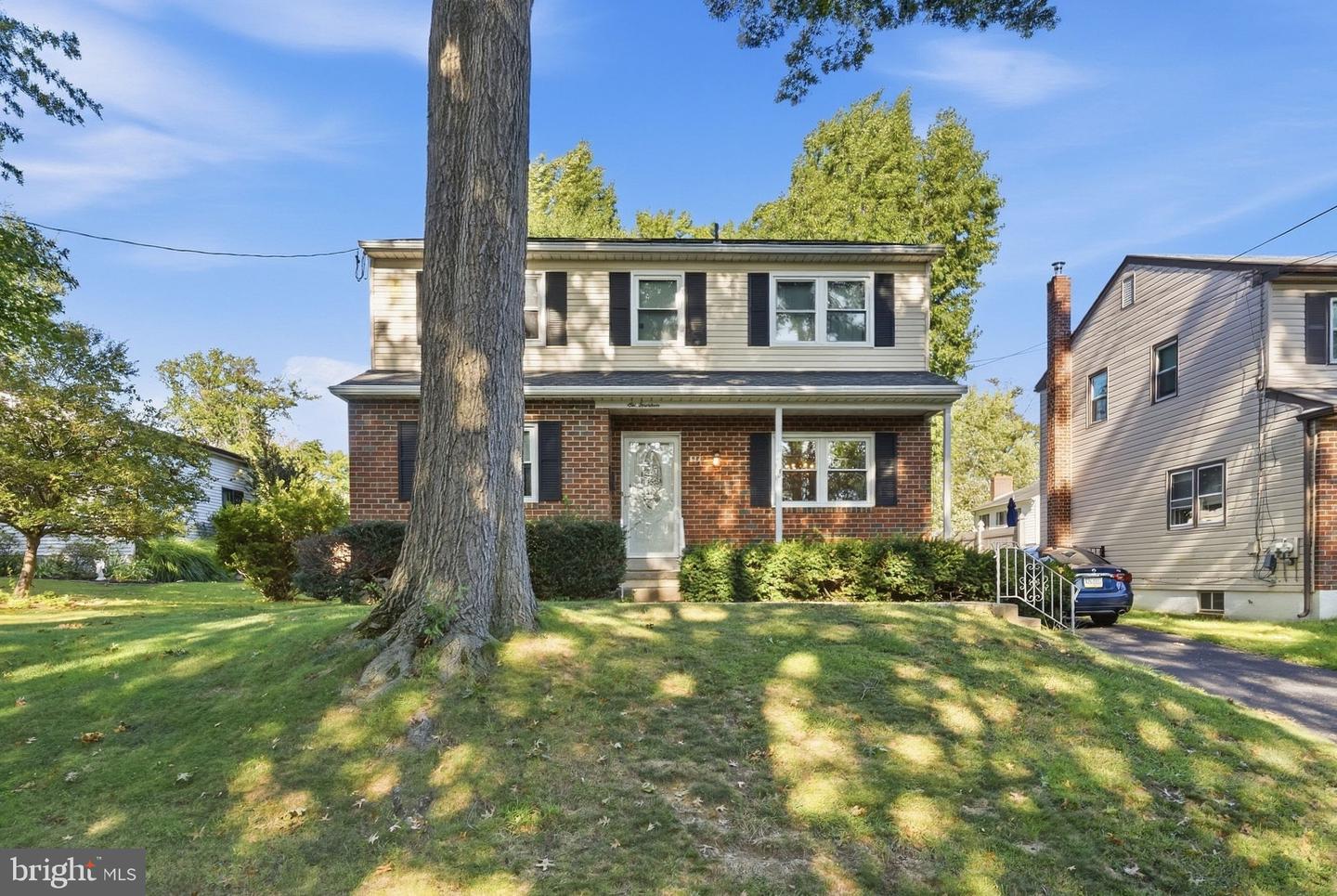 614 Highland Ter Property Photo 1