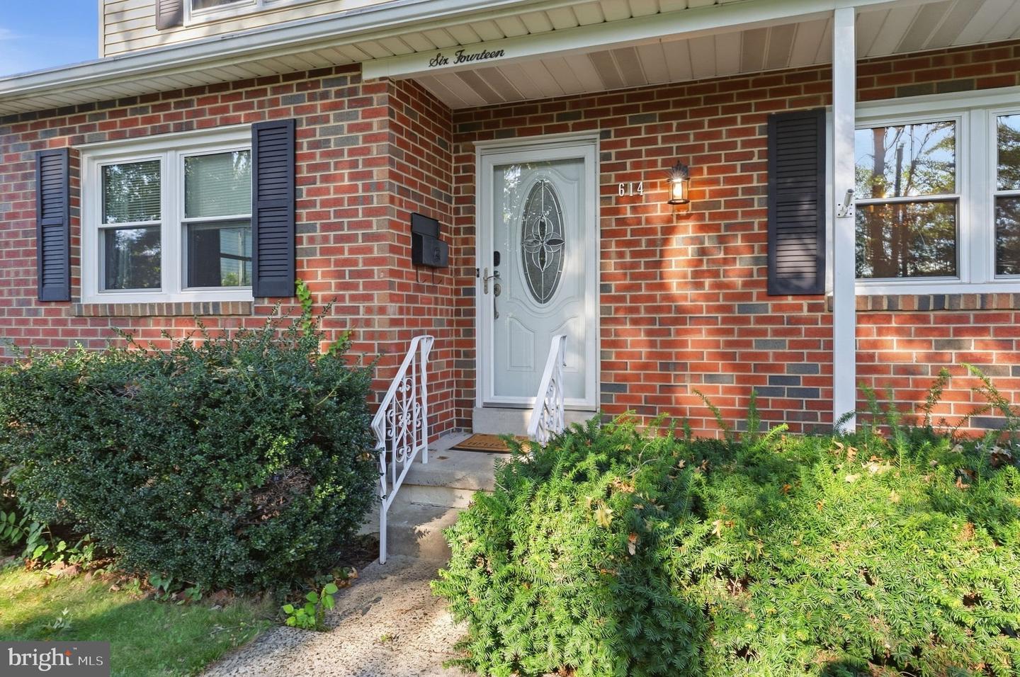 614 Highland Ter Property Photo 4
