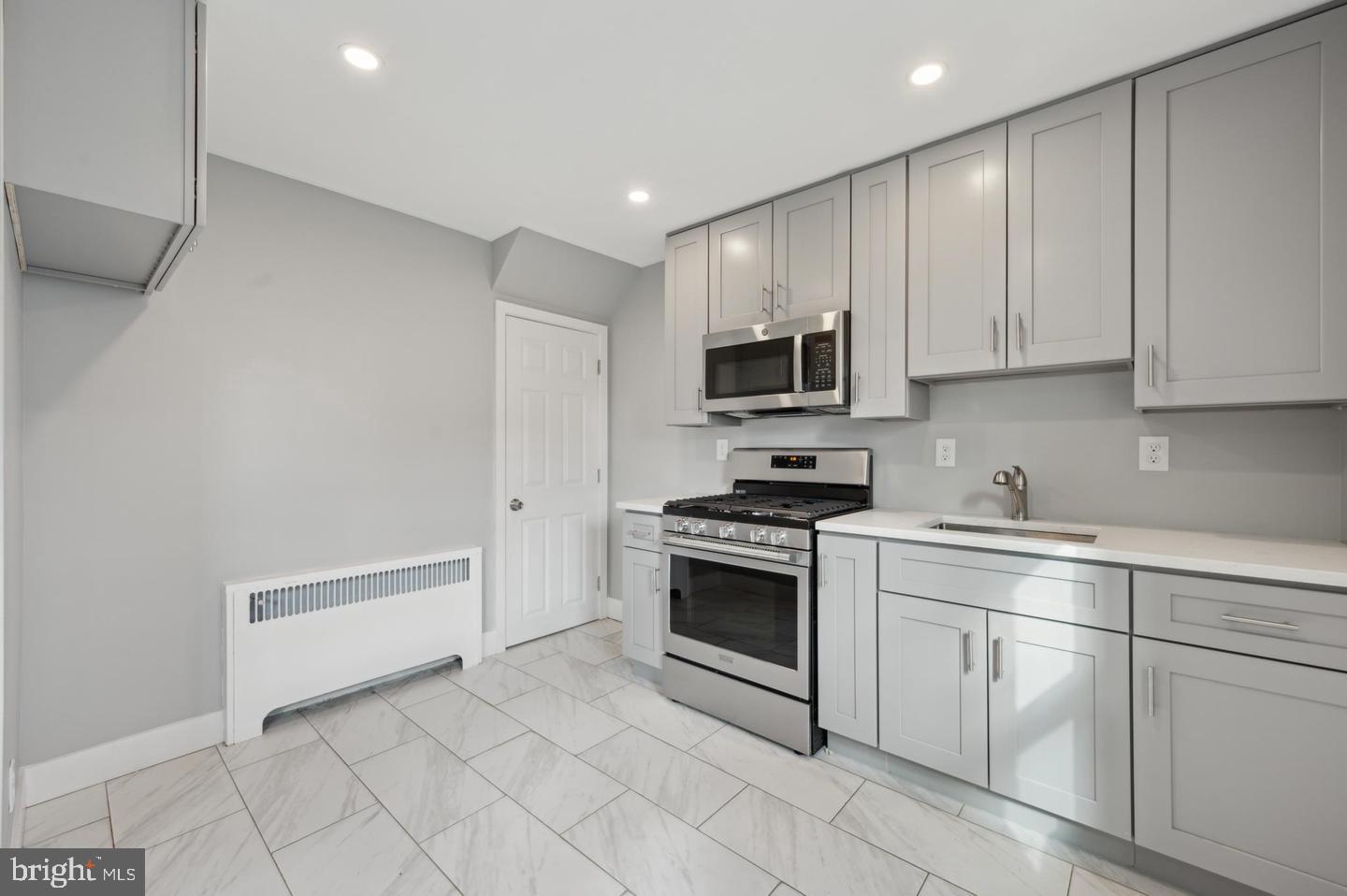 1230 Macdade Blvd Property Photo 7