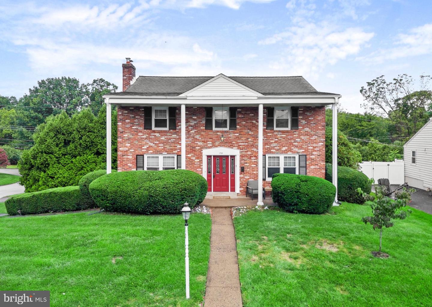 1705 Sue Ellen Dr Property Photo 1