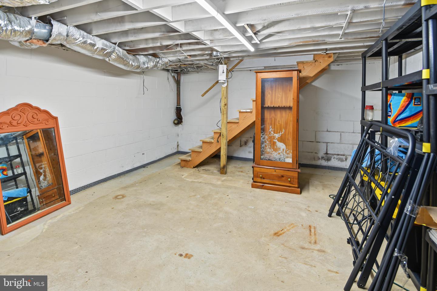 2232 E Helms Mnr Property Photo 31
