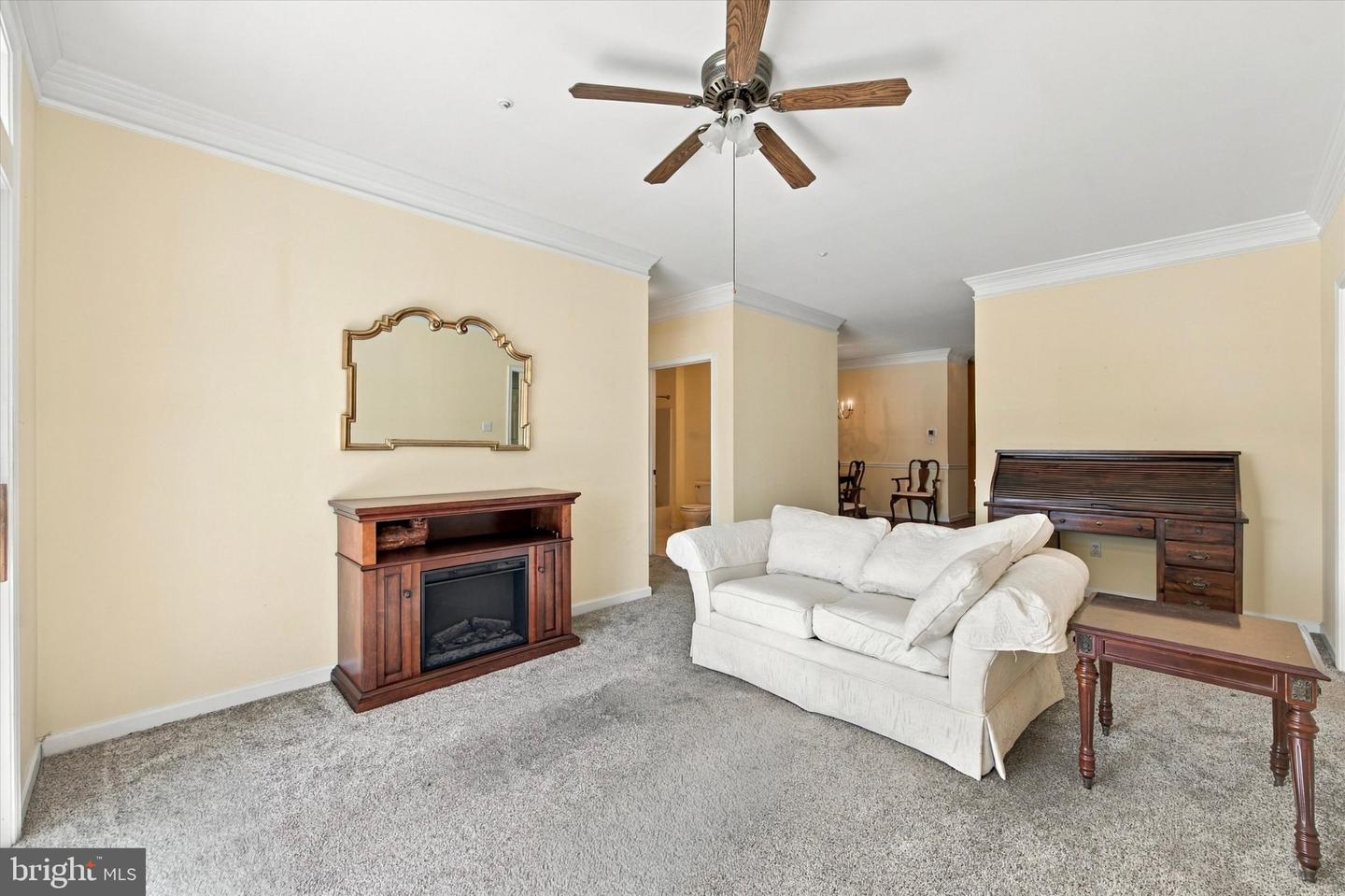 1467 Country Club Dr Property Photo 12