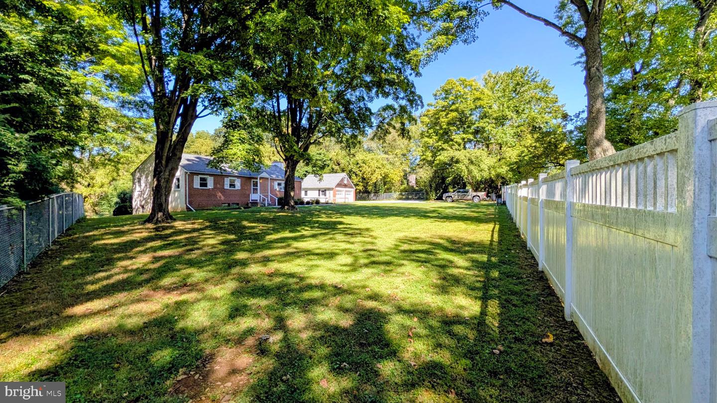 15 Locksley Rd Property Photo 11