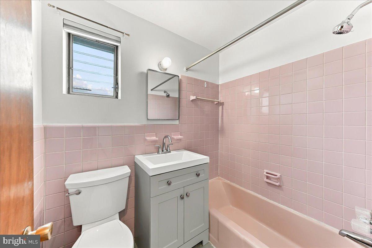 774 Burmont Rd Property Photo 16