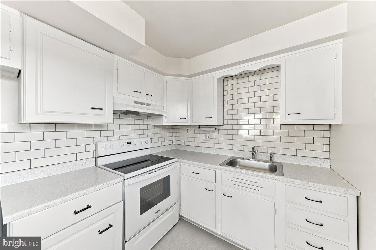 774 Burmont Rd Property Photo 22