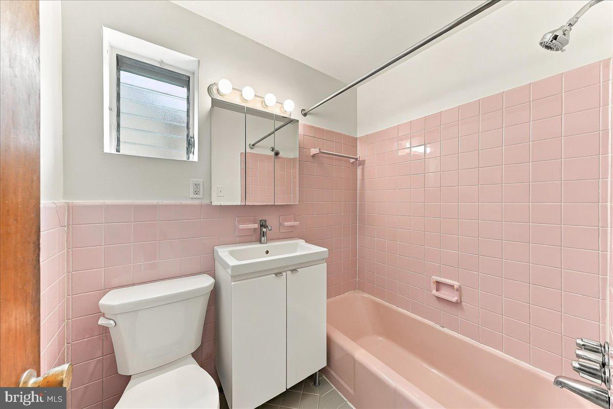 774 Burmont Rd Property Photo 28