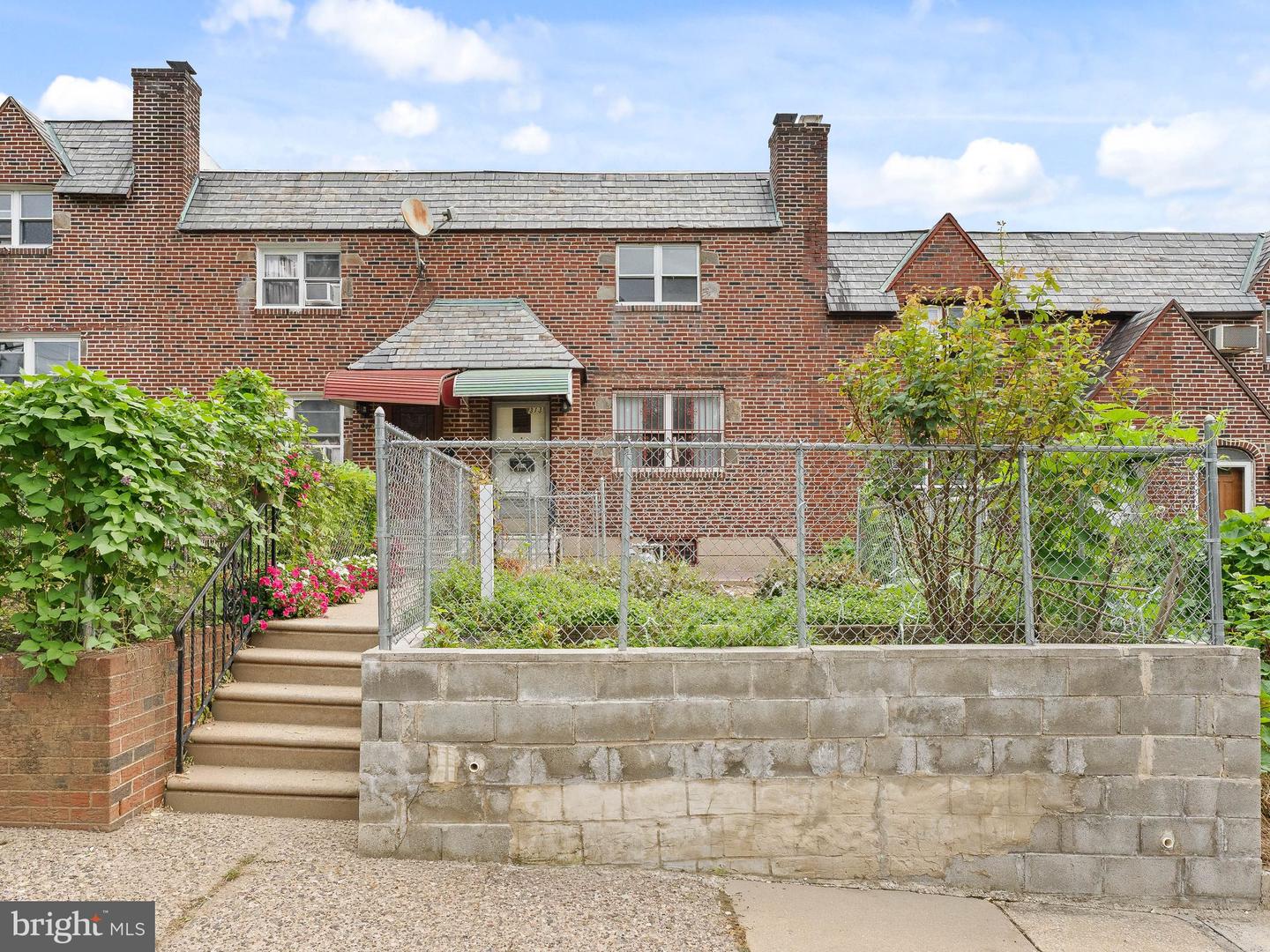 313 WILTSHIRE RD Property Photo 1