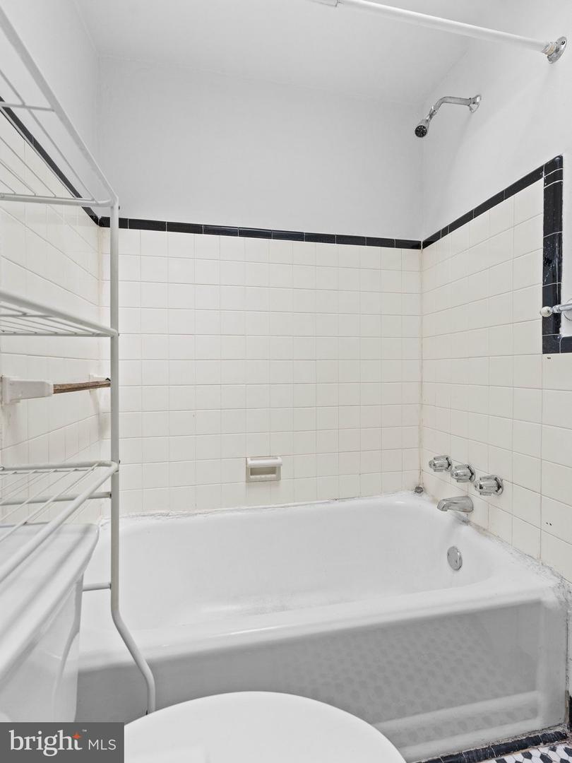 313 Wiltshire Rd Property Photo 24