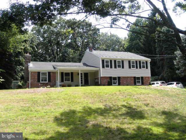 14 Castle Rock Dr Property Photo 1