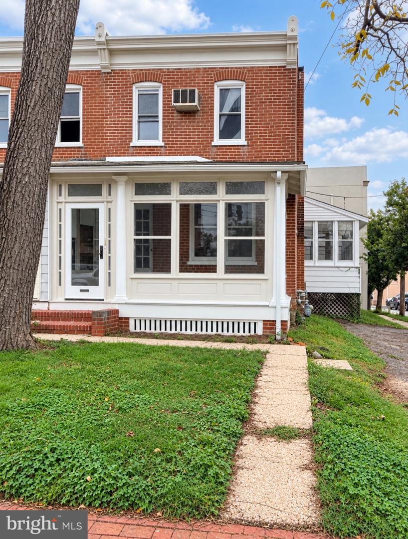 111 GAYLEY ST #1ST FL Property Photo 1