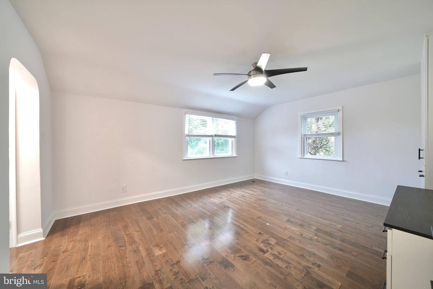 1638 Surrey Ln Property Photo 26