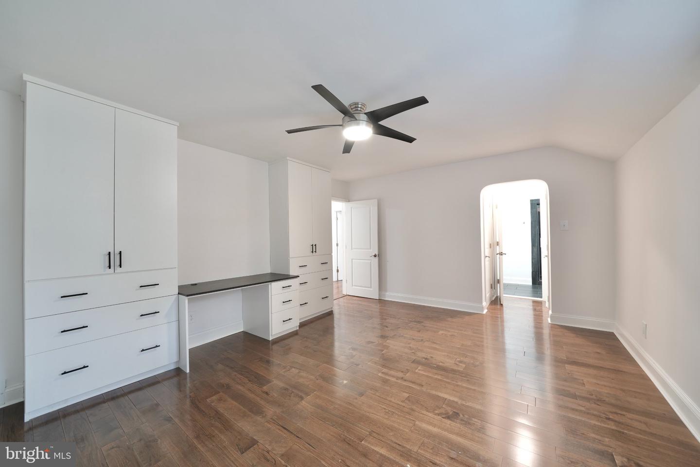 1638 Surrey Ln Property Photo 27