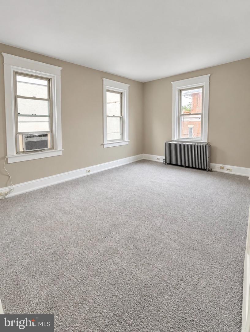 111 Gayley St #2nd Fl Property Photo 5
