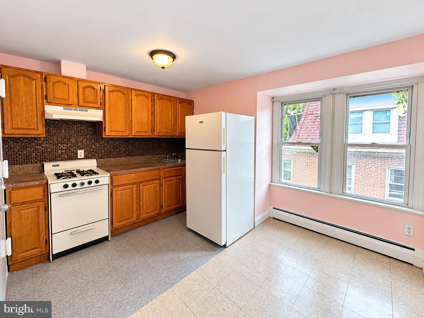 912 Ridge Ave #3 Property Photo 3