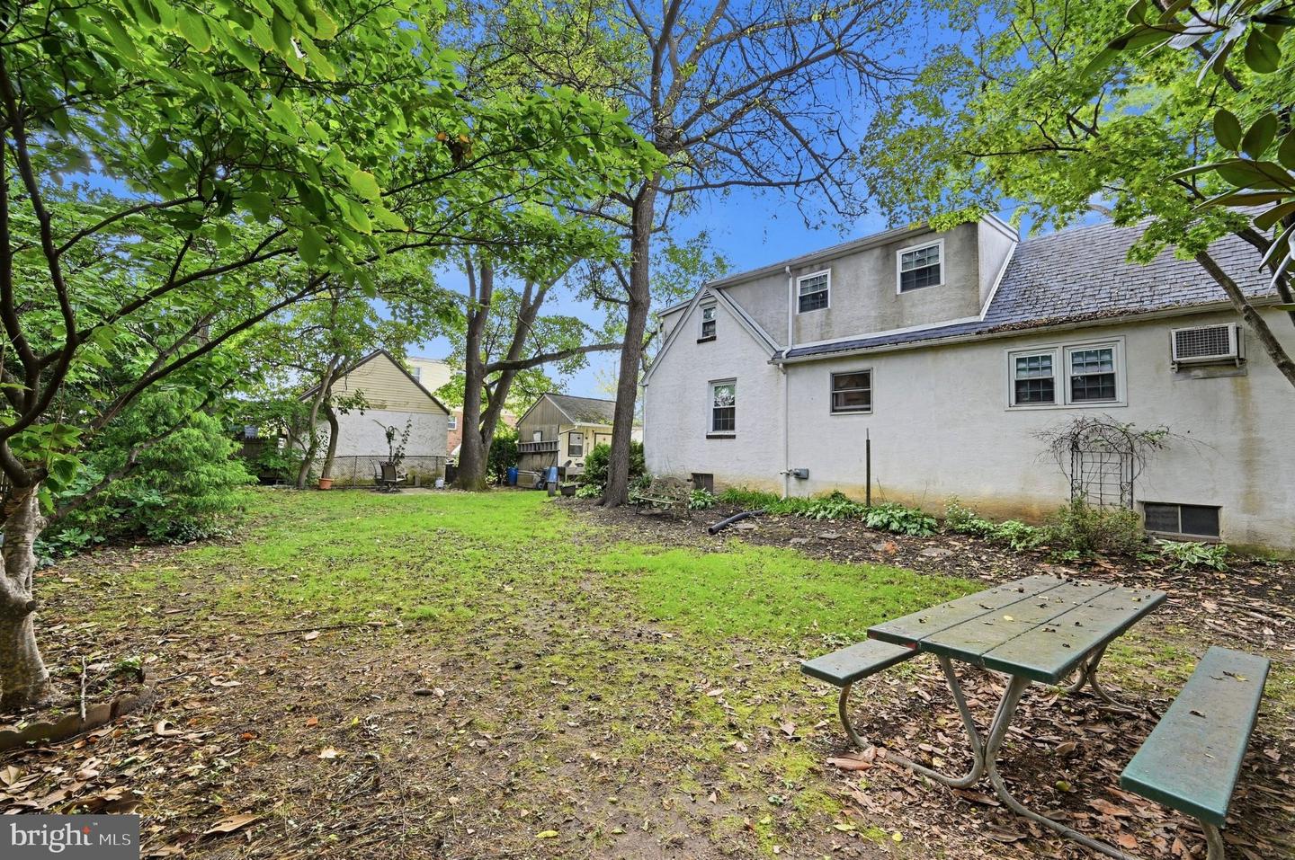 103 Seneca St Property Photo 6
