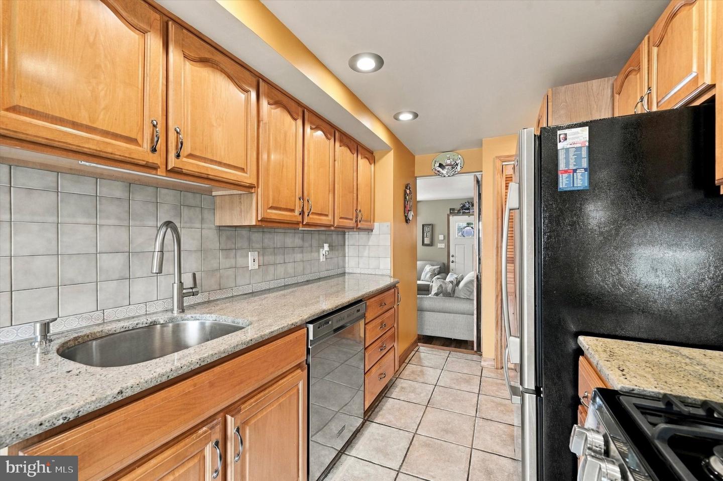 211 Willowbrook Ave Property Photo 11