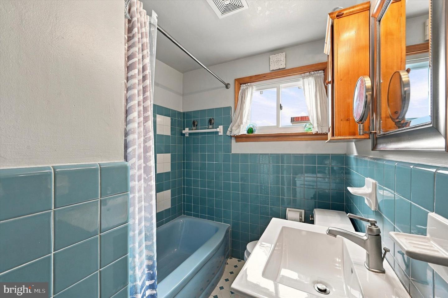 211 Willowbrook Ave Property Photo 16