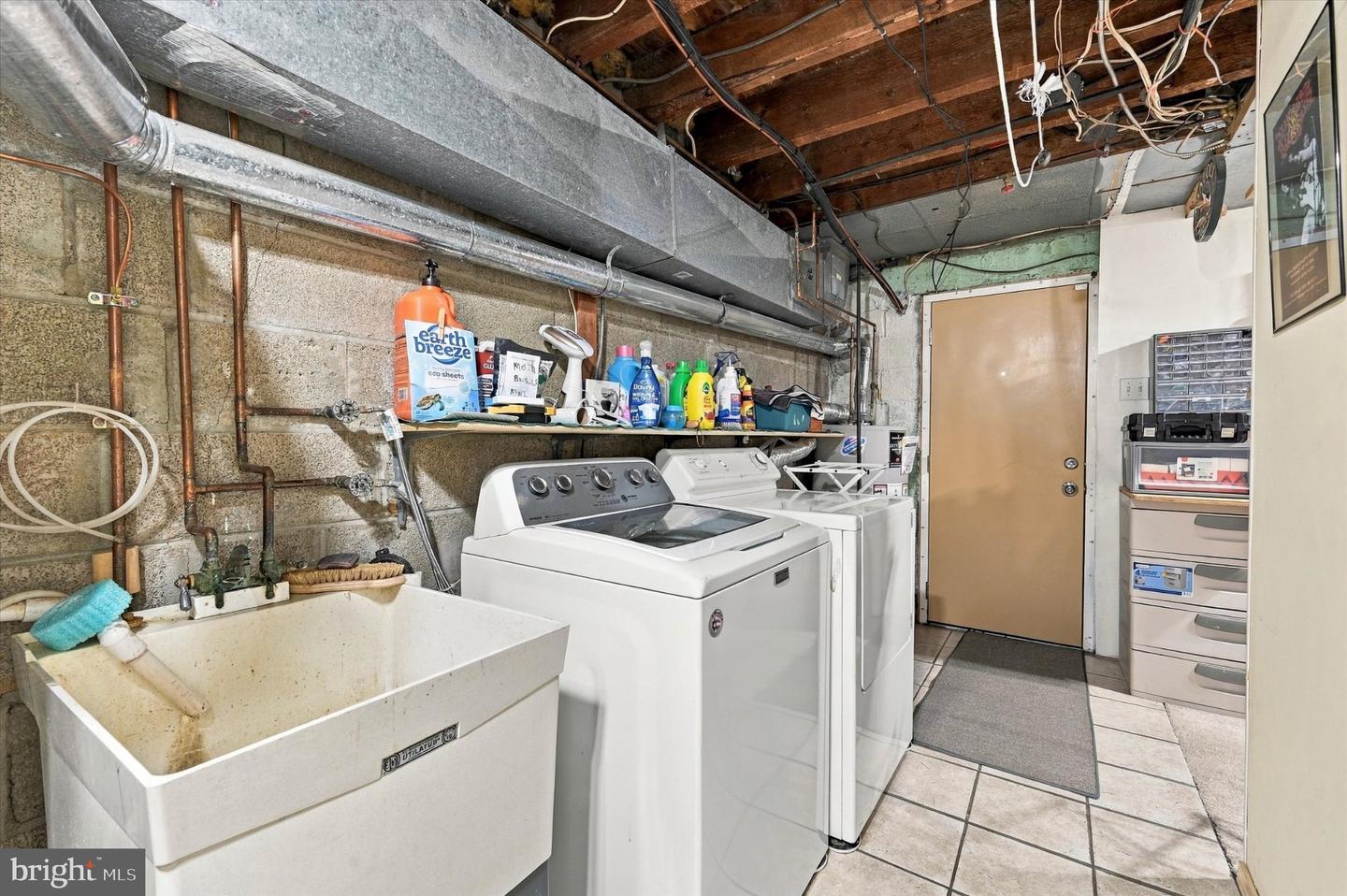 211 Willowbrook Ave Property Photo 24