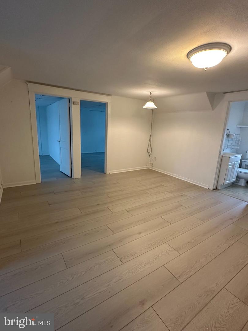 PADE2124564 Property Photo 15