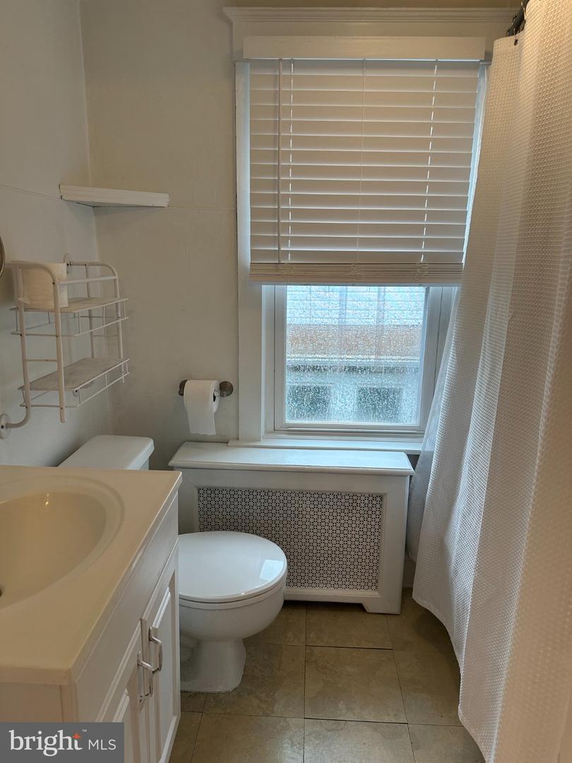 PADE2124564 Property Photo 16