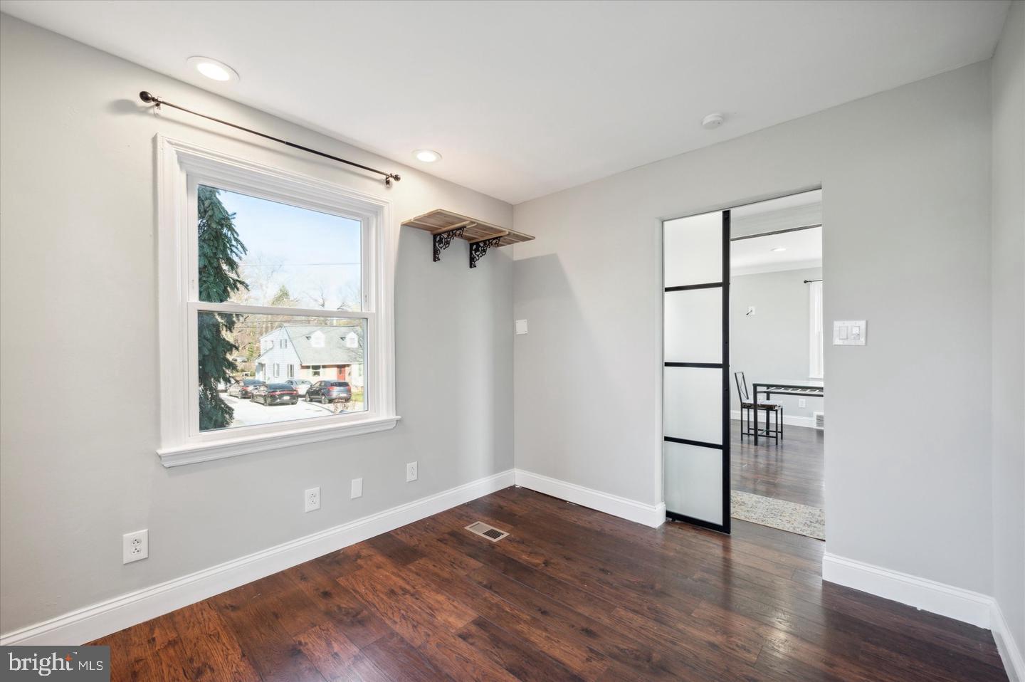 17 Spring St Property Photo 5