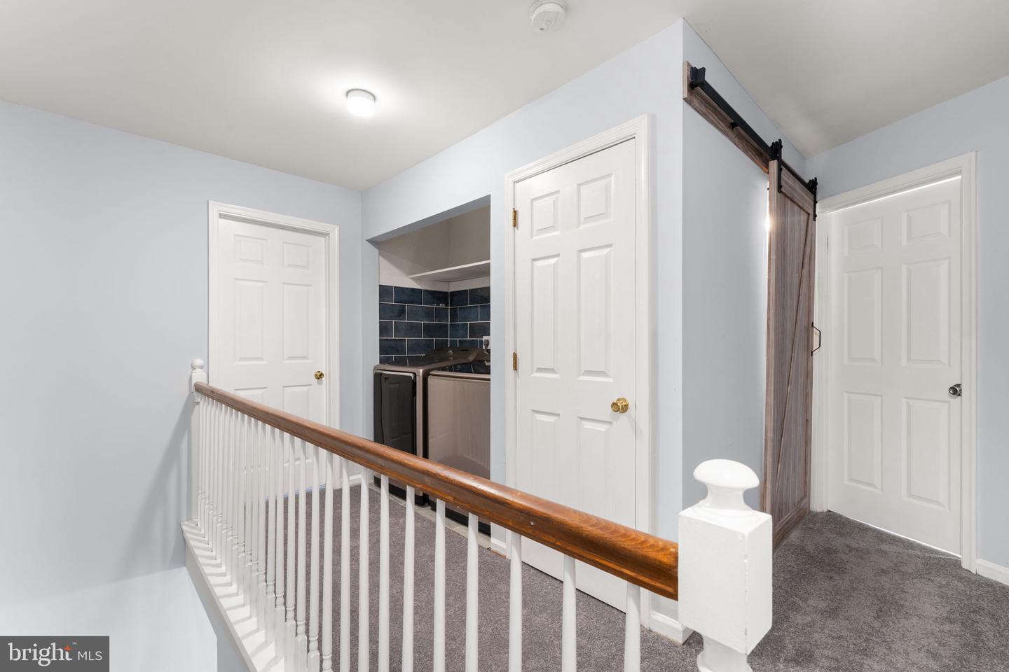 127 E Winona Ave Property Photo 11