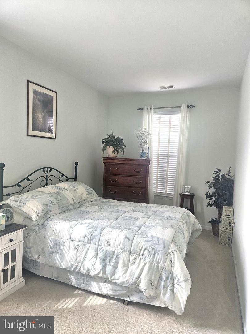 PADE2124604 Property Photo 1
