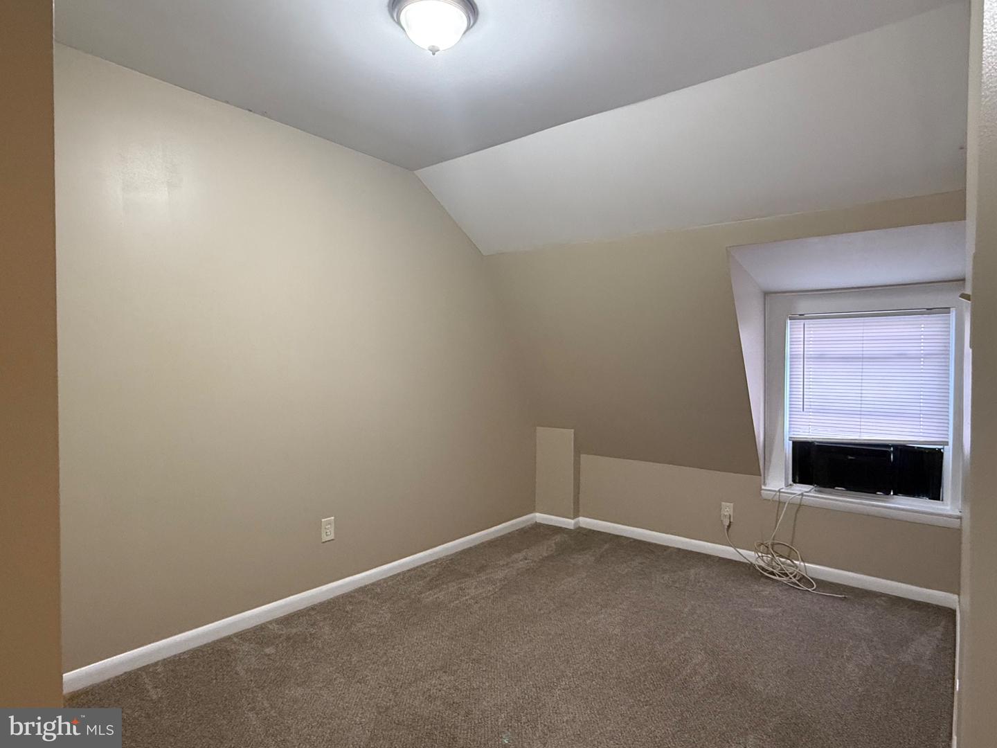 36 Spruce St Property Photo 12