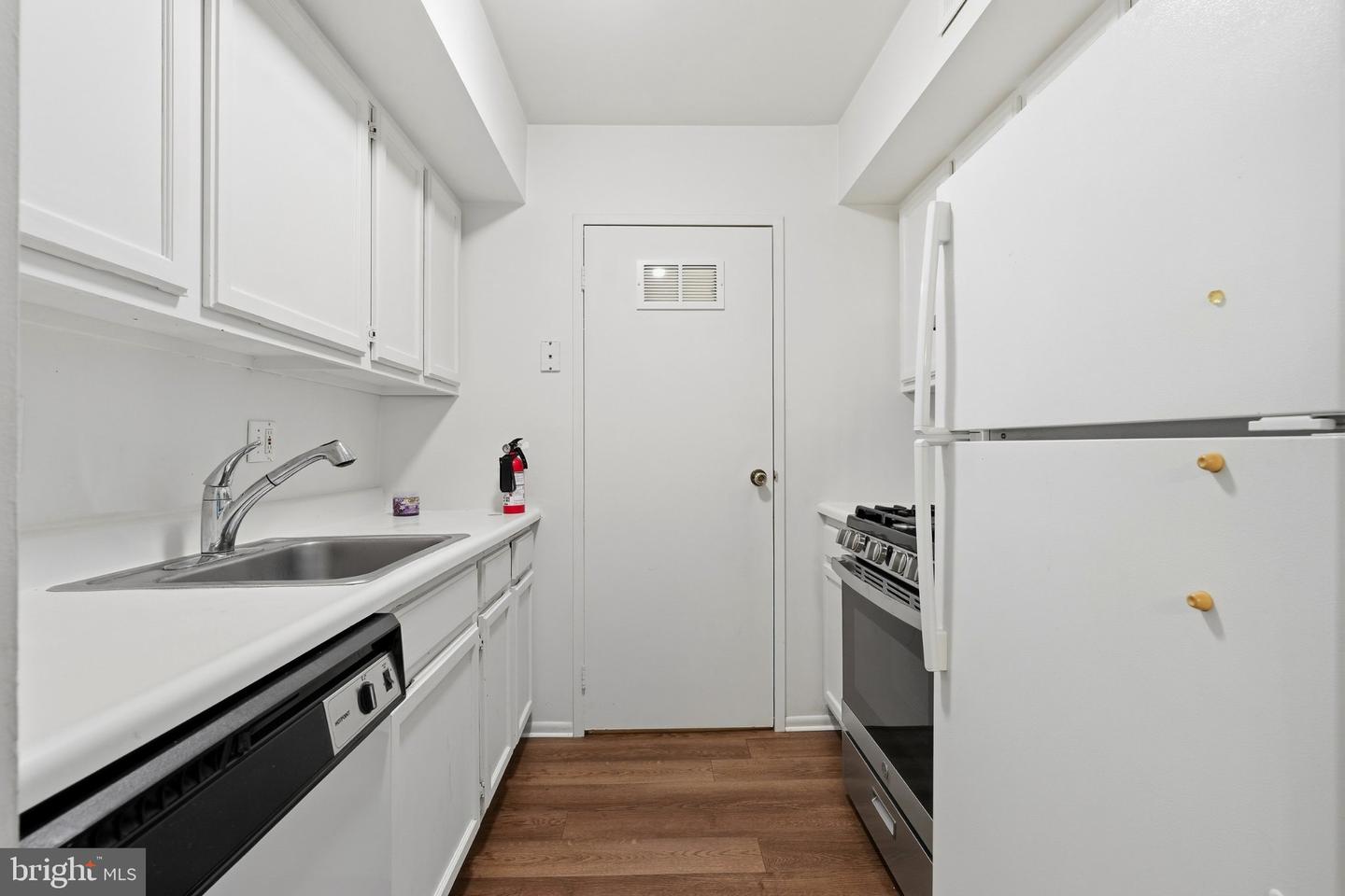 307 Painters Xing Property Photo 11