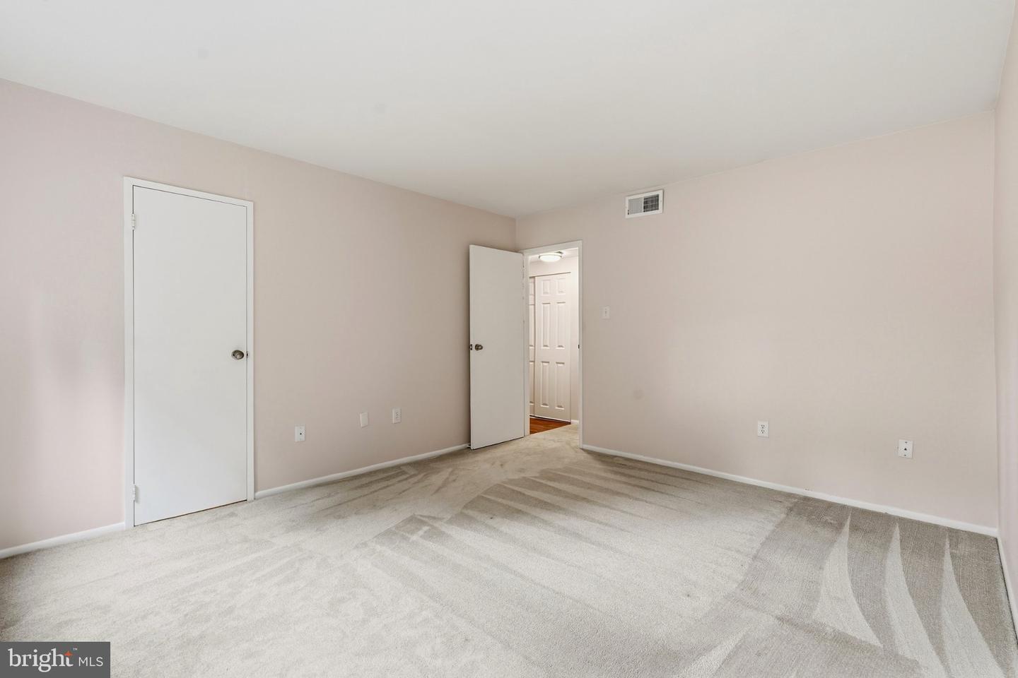 307 Painters Xing Property Photo 15