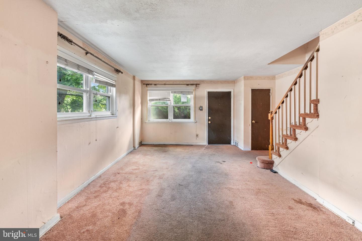 112 Felton Ave Property Photo 4